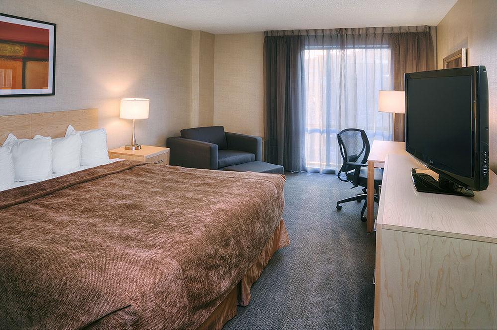 Quality Inn And Suites Montreal East Eksteriør billede